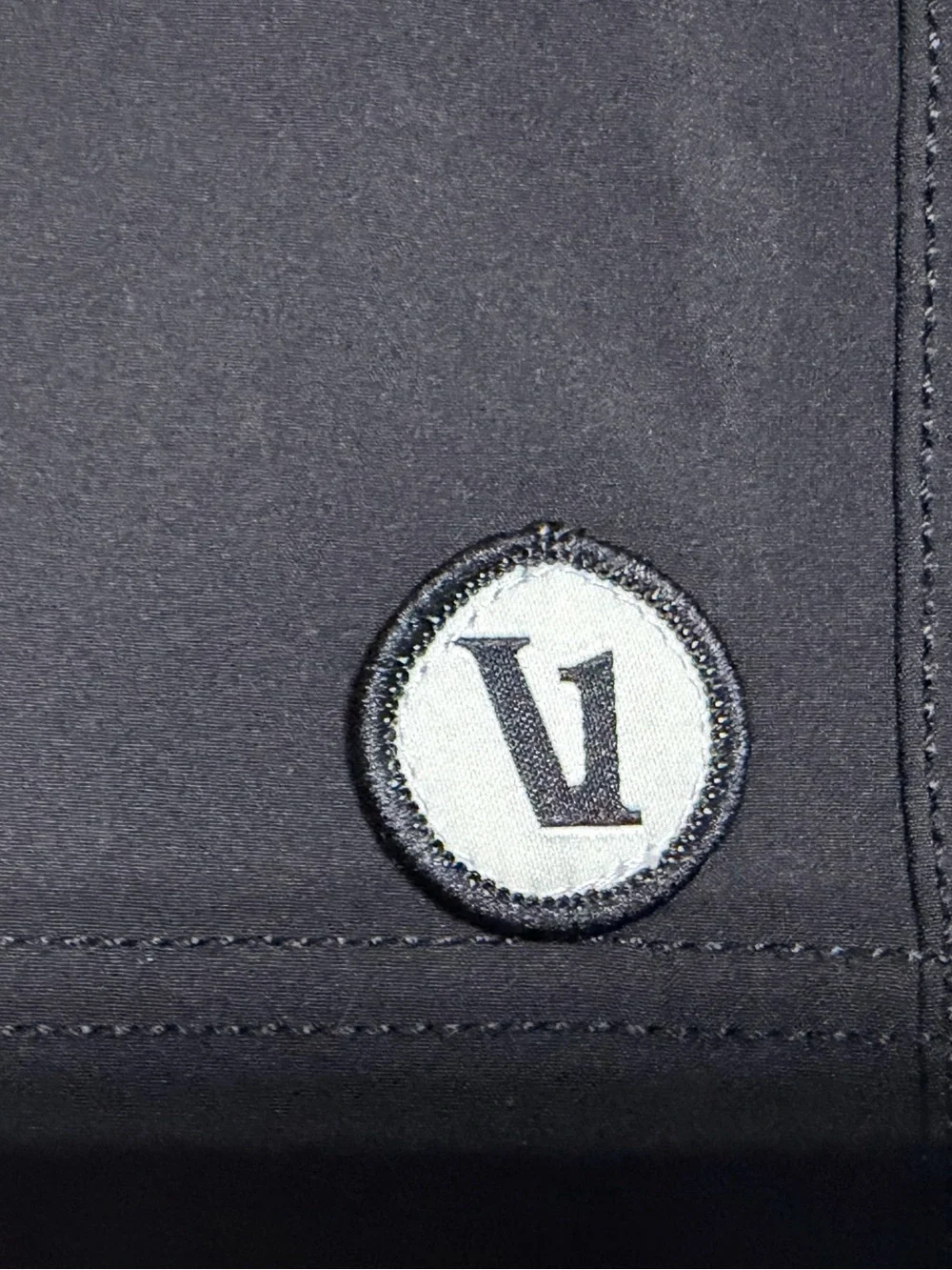 Vuori Men's black Kore Shorts size Large
